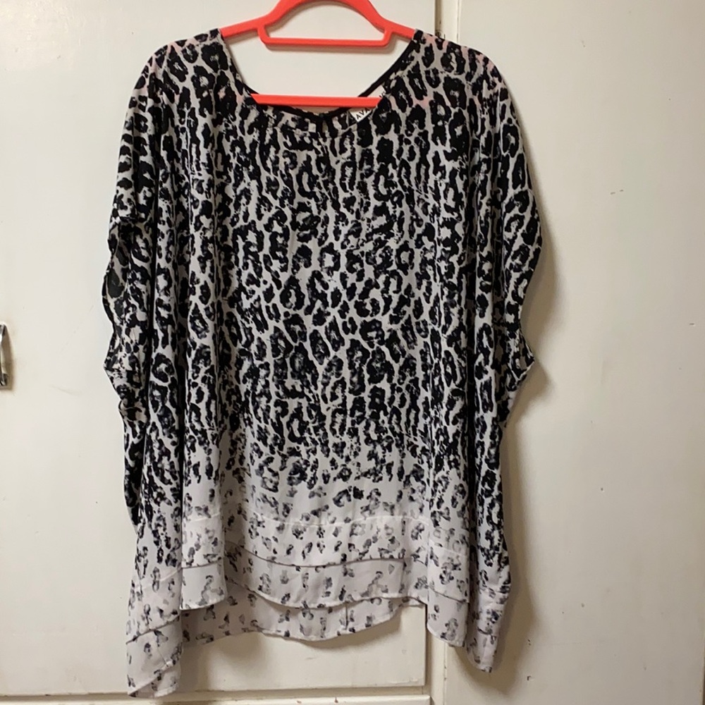 Ava & Viv black/white animal print blouse, dolman sleeve.